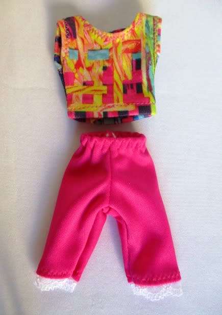 Barbie doll`s gym outfit - pink/weave print