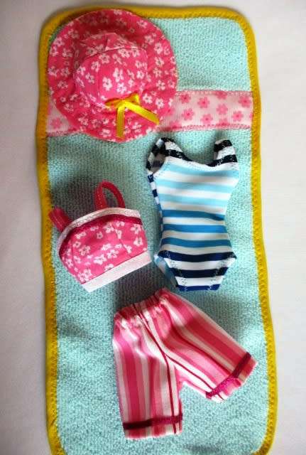Barbie doll`s SUMMER HOLIDAY set No 19 - 5 outfits plus sleeping bag