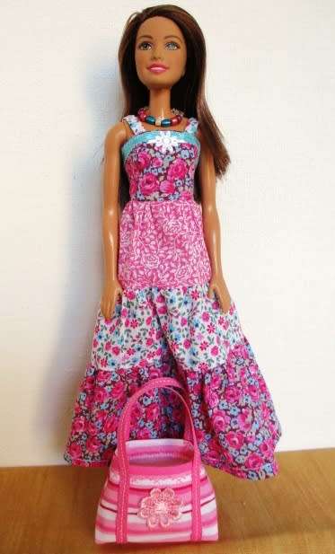 Barbie doll`s long dress, bag and necklace - pink/turquoise