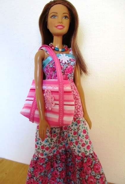 Barbie doll`s long dress, bag and necklace - pink/turquoise