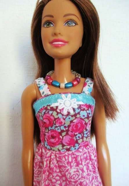 Barbie doll`s long dress, bag and necklace - pink/turquoise