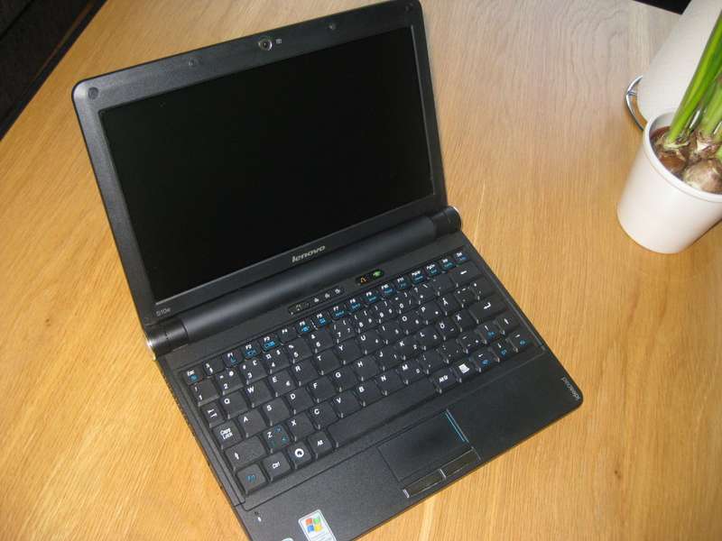 Lenovo S10E Atom Laptop