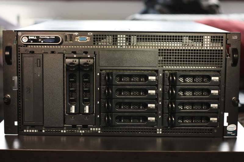 Dell PowerEdge 2900 Server