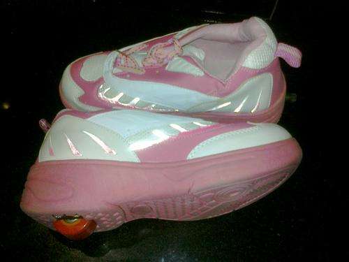 Roller Shoes - Retractable wheel - KIddies Size 13