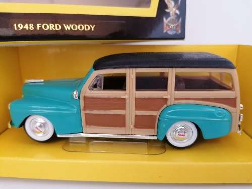Road Signature - 1948 FORD WOODY - (Scale 1/43)