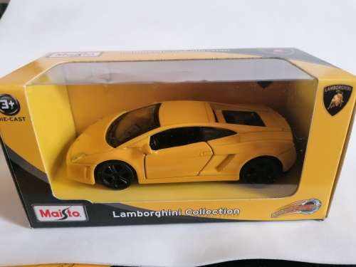 Maisto Dinky 11cm Die Cast Lamborghini
