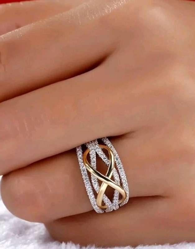 1pc Fashionable Classic Infinity Symbol Wrapped Cubic Zirconia Ring With Gift Box
