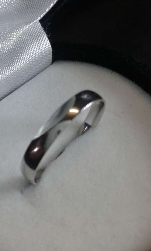 9CT SOLID WHITE GOLD WEDDING BAND - SIZE 17