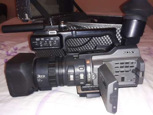 SONY PD170 3CCD VIDEO CAMERA
