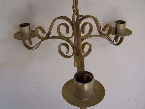 wrought iron lightfitting ... so cool!!!