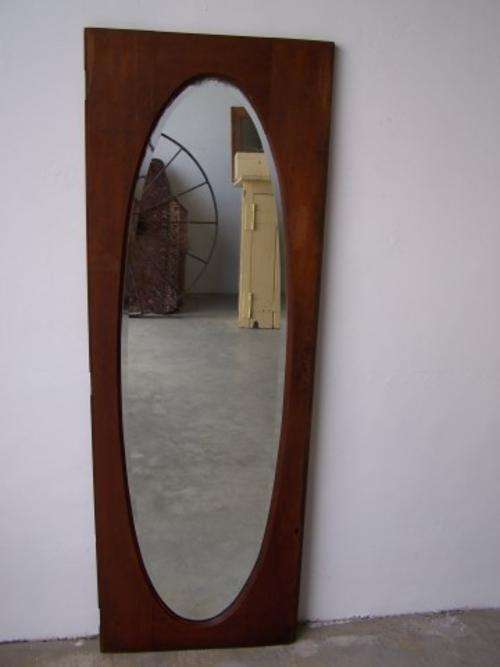 door with bevelled mirror !!!
