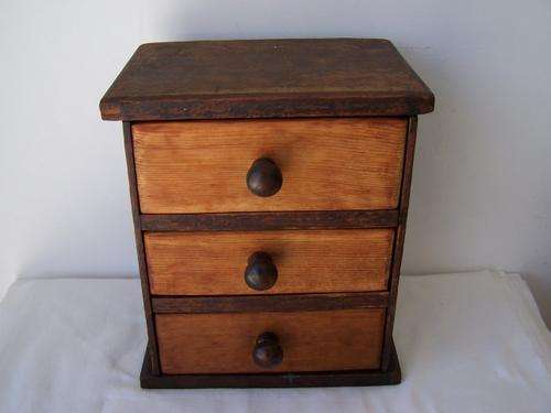 table-top chest of 3 drawers !!!