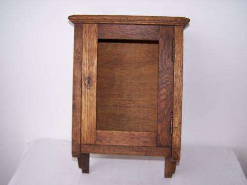 small Oak wall cupboard ... so to make your own !!!