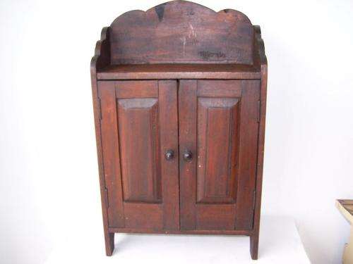 dark cupboard ... stunning !!!