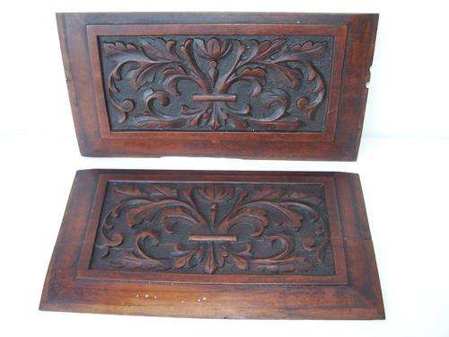 pair small carved wooden panels !!!