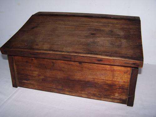 Bible box (?) ... loads of character !!!