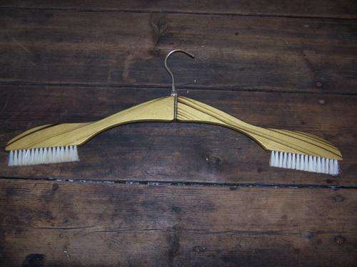hanger ... how cool is this !!!