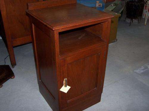 bedside cabinet !!!