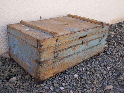 transkei suitcase...stunning colour with interesting decoration !!!