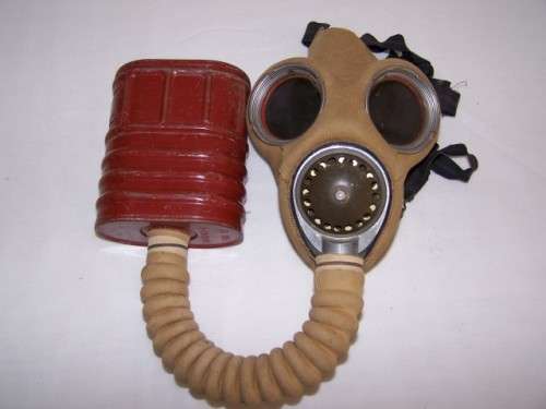 gas mask & canister... 1941 !!!