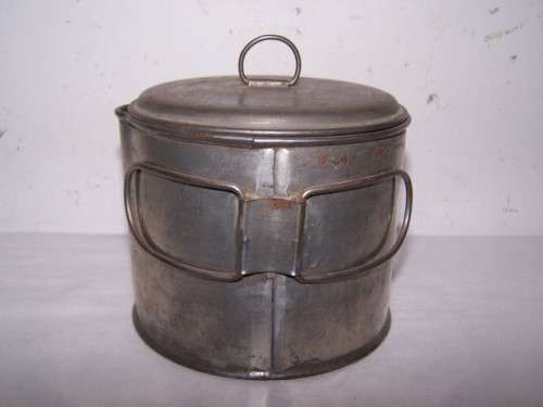 paraffin stove ... in a pot ... clever !!!