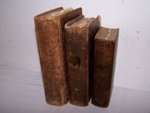 3 small leather-bound Psalm books... Nederlands ... old & stunning !!!