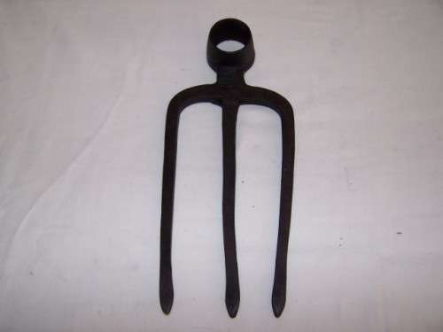 a pronged implement ... very cool !!!