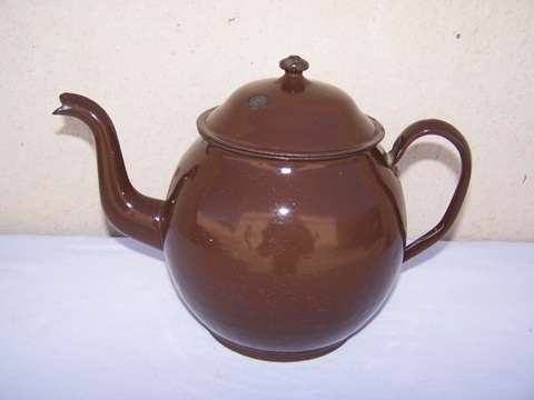 teapot ... a brown one !!!
