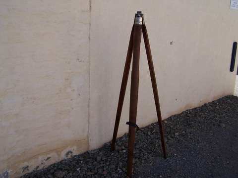 surveyor's tripod ... stunning !!!