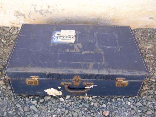 suitcase ... dark blue !!!