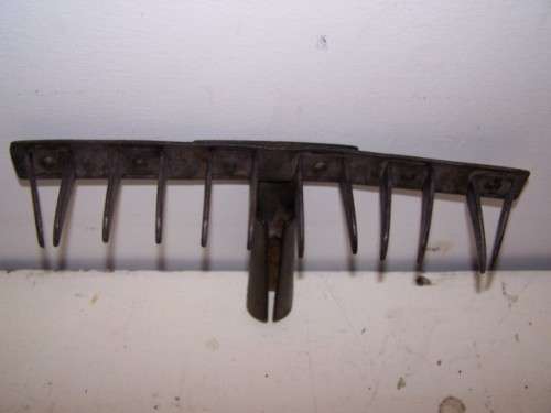 green rake ... funky hooks !!!