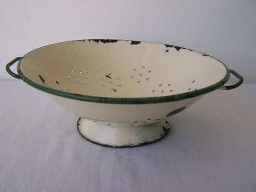 colander ... an unusual one !!!