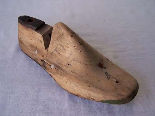 single shoe form ... to have some fun with !!!