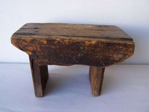 milking stool ... original but needs some tlc !!!