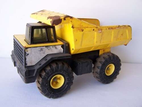 XL tonka truck ... any little boy's dream !!!