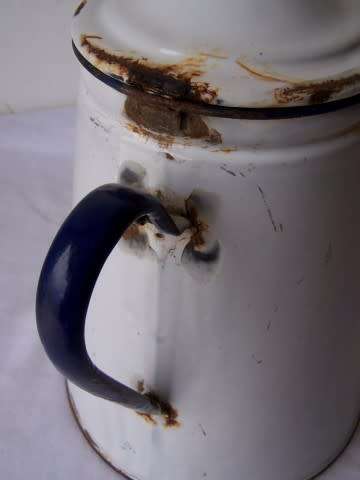 coffee pot ... LARGE !!!