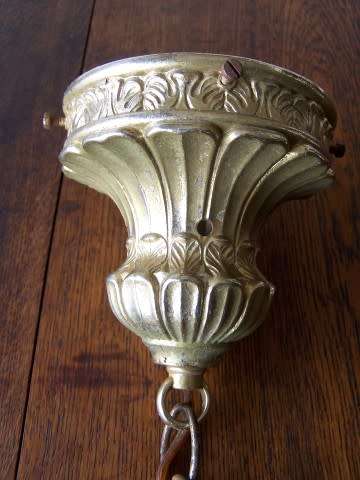 part  ... for a ceiling light !!!