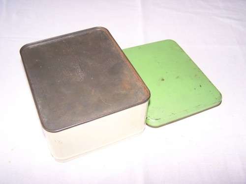 lunch box ...  for school in the 60's !!!
