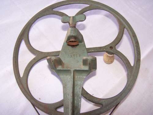 winder ...  for wool or yarn !!!