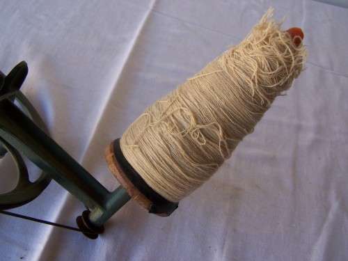winder ...  for wool or yarn !!!