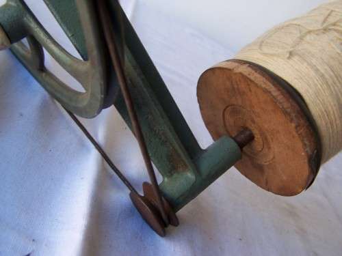 winder ...  for wool or yarn !!!