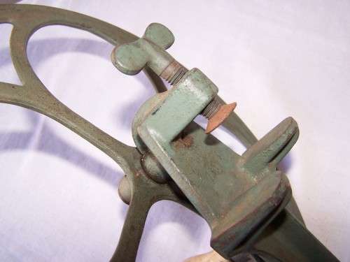 winder ...  for wool or yarn !!!