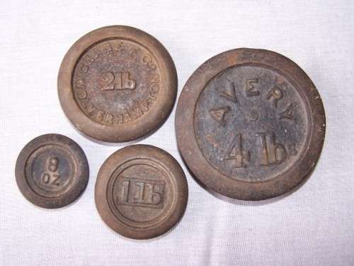 4 weights ...  for a scale !!!