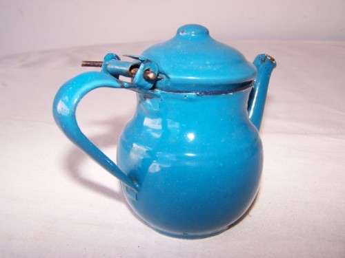 teapot ... cheerful and teeny !!!