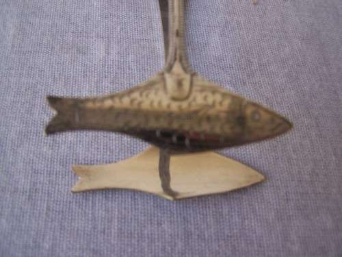 tongs ... for sardines !!!