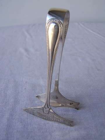 tongs ... for sardines !!!