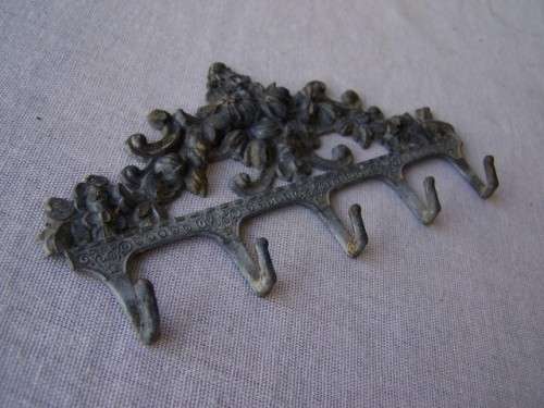 wall fixture ... for keys !!!