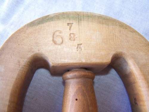 stretcher ...  for hats !!!