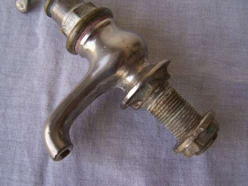 taps ... hot and cold!!!