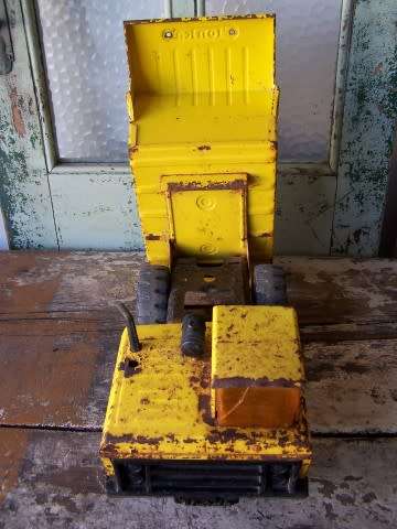 tip truck ... tonka !!!